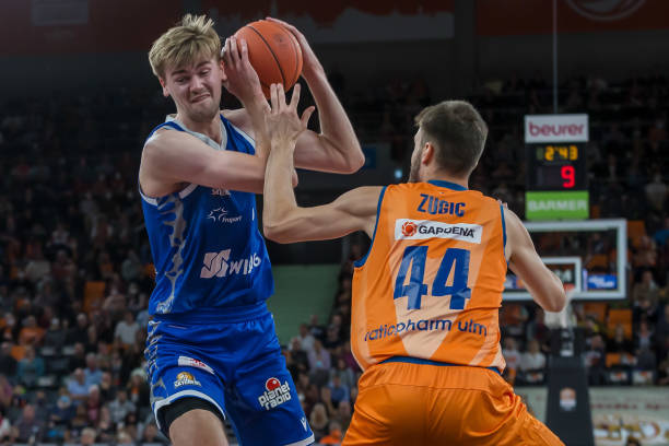 新闻发布会 新闻发布会